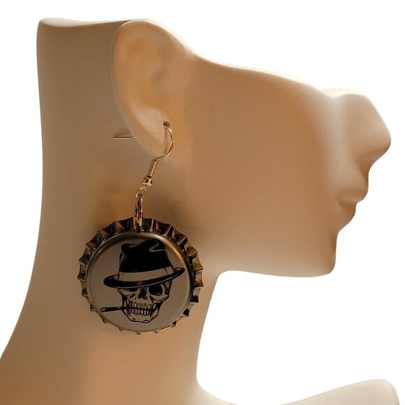 ❤️ DAP Bottle Cap Skull Punk Gothic Pierced Earrings ❤️ - Picture 3 of 8